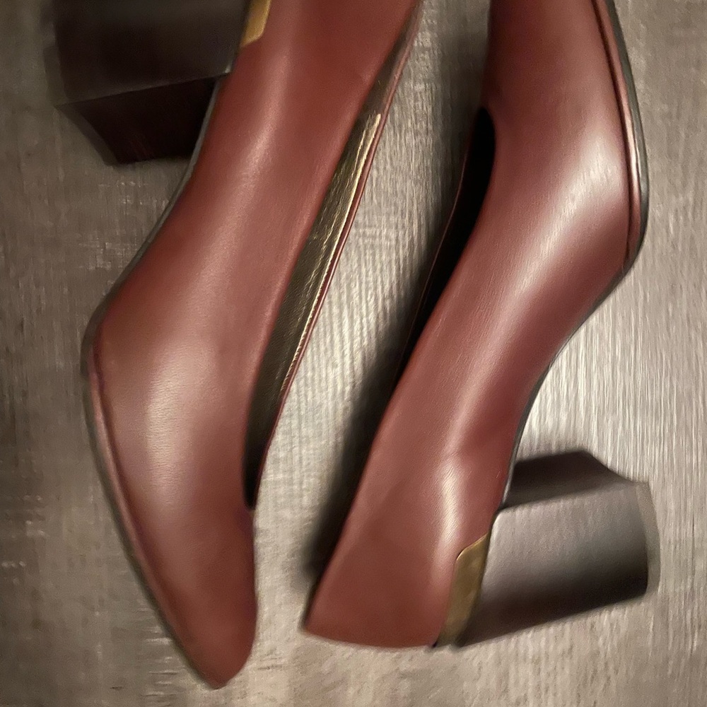 Stuart Weitzman Brown Pointed Toe Pump - image 3